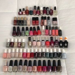 💅🏼 Lot of nail polishes 💅🏼 last three rows!